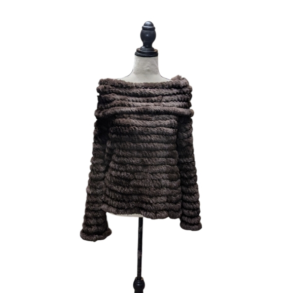 BCBGMaxAzria Textured Brown Off-Shoulder Sweater - Picture 2 of 8